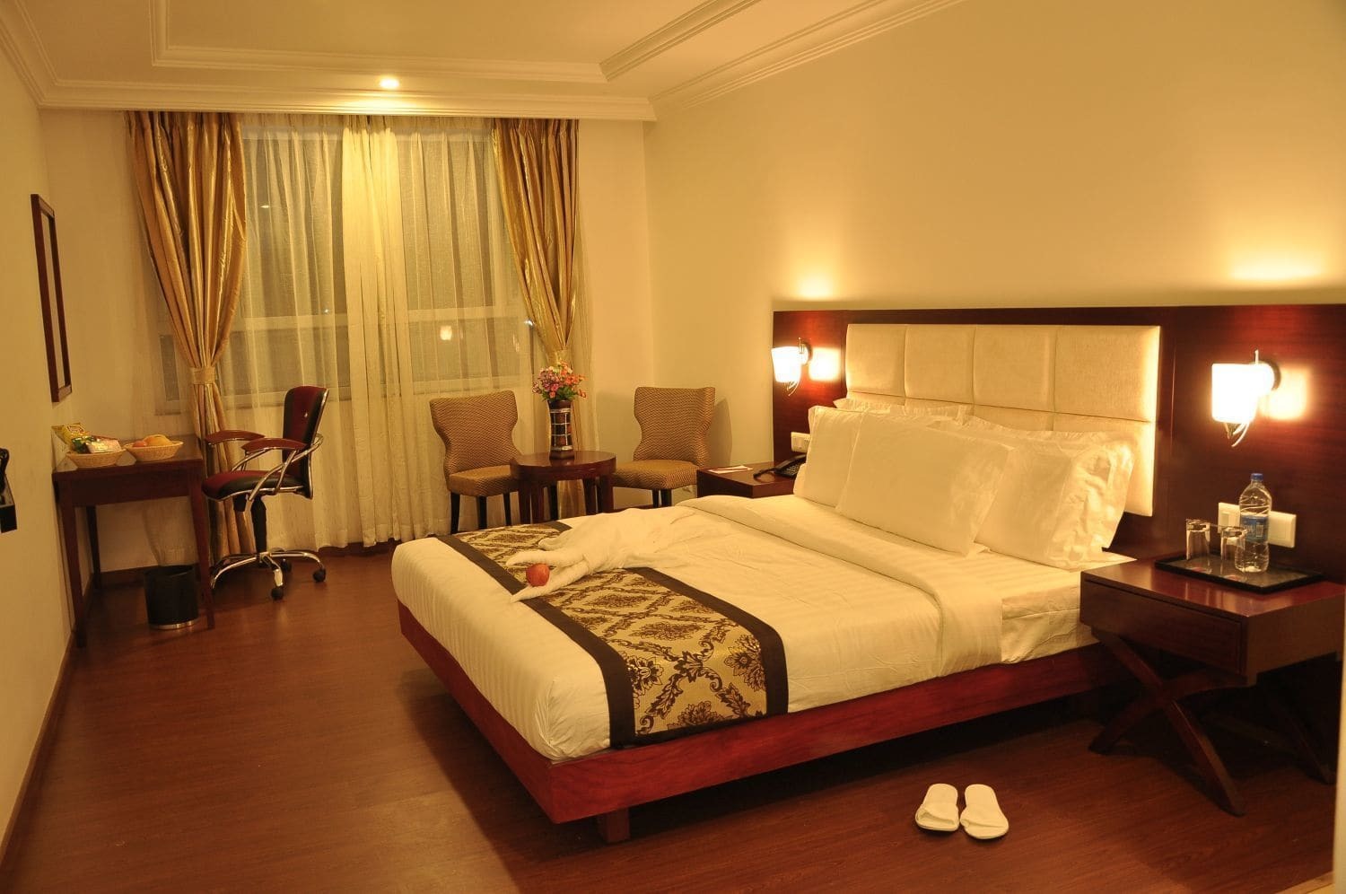 Grand Clarks Inn Badami Luaran gambar